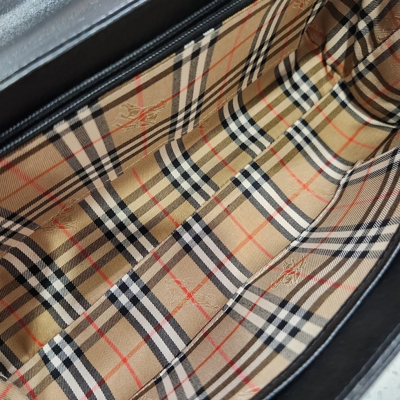 🔹️ Burberrys 🔹️vintage top handle | Pebble Leather Black Hand Bag + COA ✨️🖤 - Picture 5 of 6